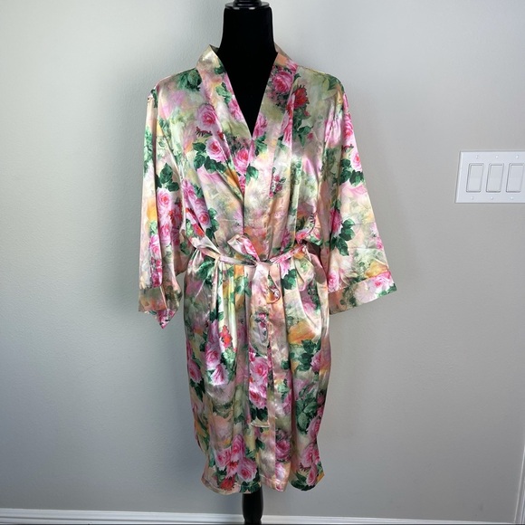 David’s Bridal WATERCOLOR FLORAL Print Silky ROBE size L/XL - Picture 2 of 12